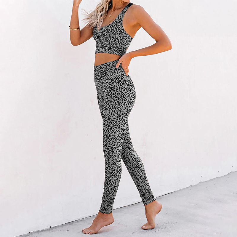 Womens Grey Seamless Fitness Leggings And Top Gym Set Activewear –