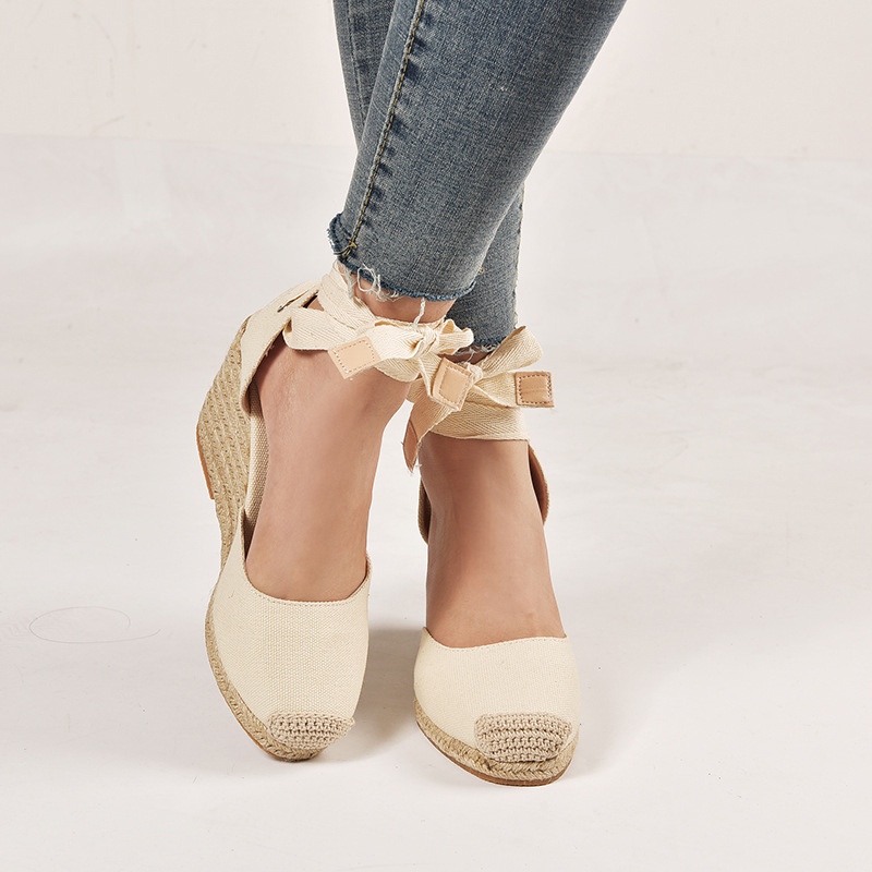 round toe wedge heel
