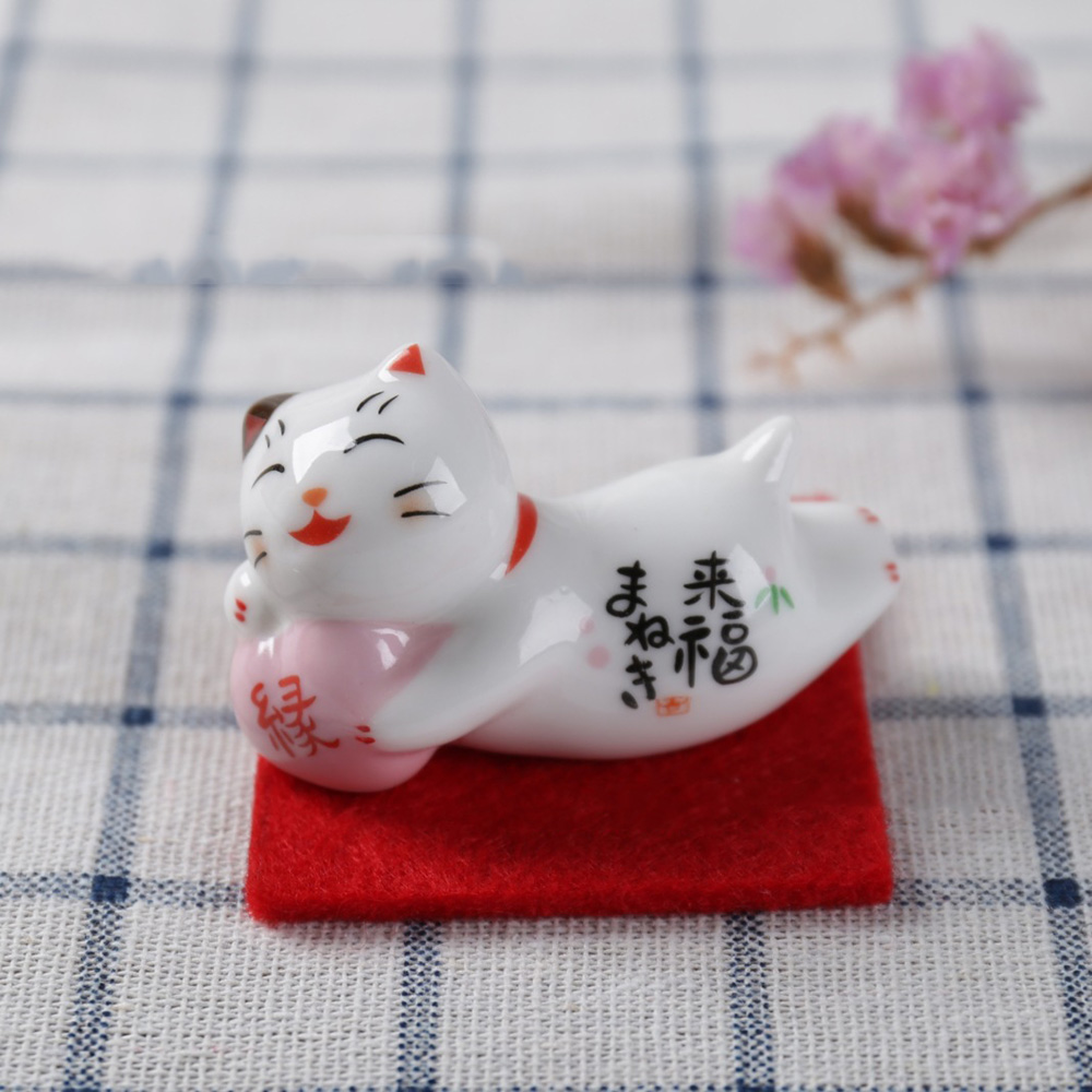 1x Japanese Style Ceramic Lucky Cat Chopsticks Holder Spoon Stand Rest Tableware 