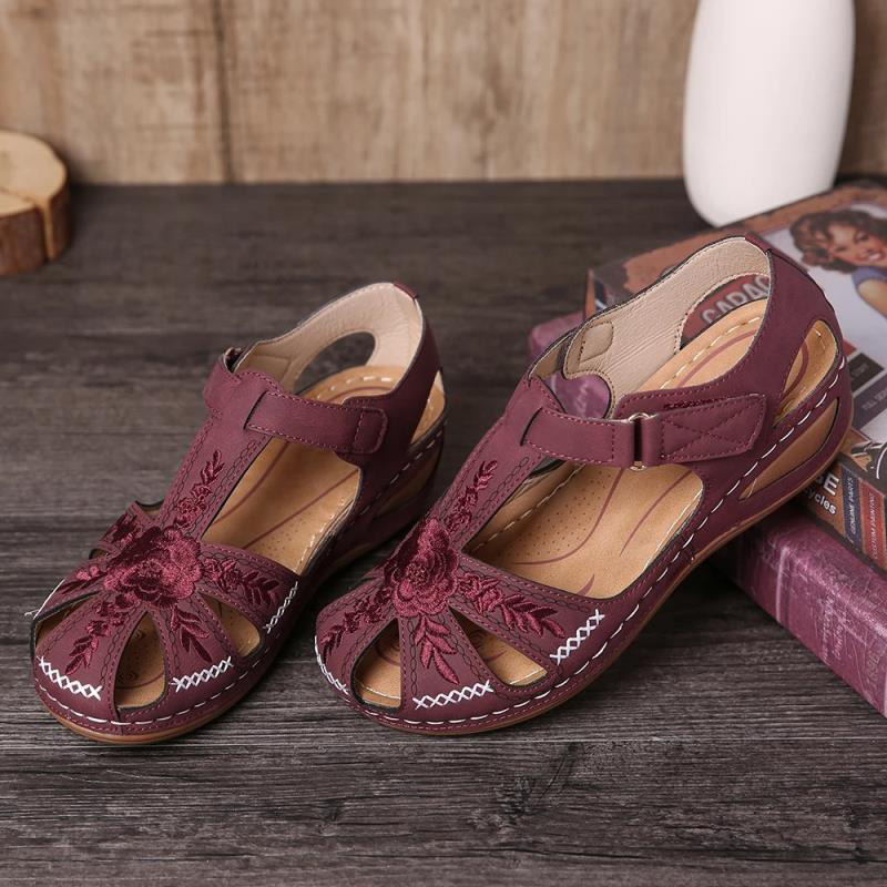 New 2018 Summer Women Sandals Fashion Women Closed Toe Flat Shoes Solid Female Footwear-in Low 